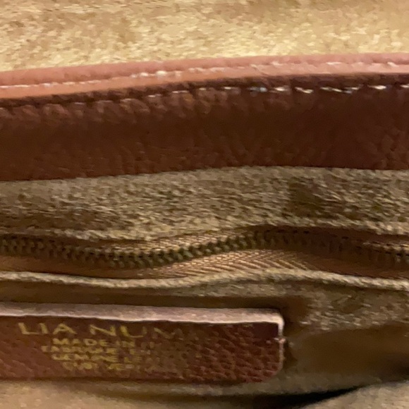 Elegant Brown Woven Crossbody Bag - Picture 7 of 11